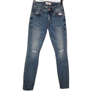 Cabi Womens The Skinny Vintage Blue Wash Distressed Denim Jeans Size 0 #4328